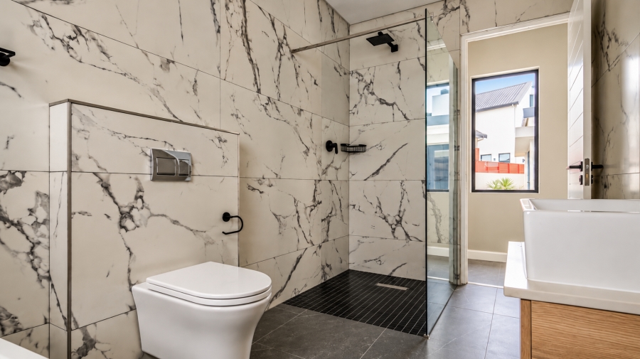 4 Bedroom Property for Sale in Sitari Country Estate Western Cape
